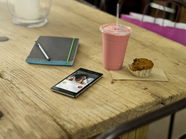 Das Smartphone hat einen 5,5 Zoll großen Bildschirm. (Bild: Sony)